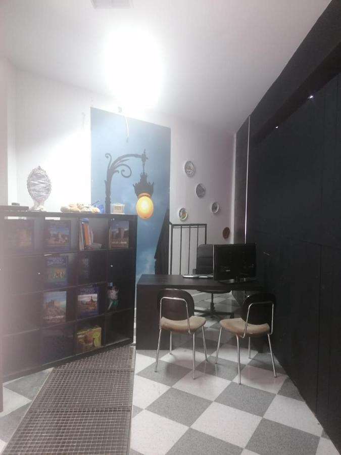 Hostal Casa Rosa Мадрид Экстерьер фото